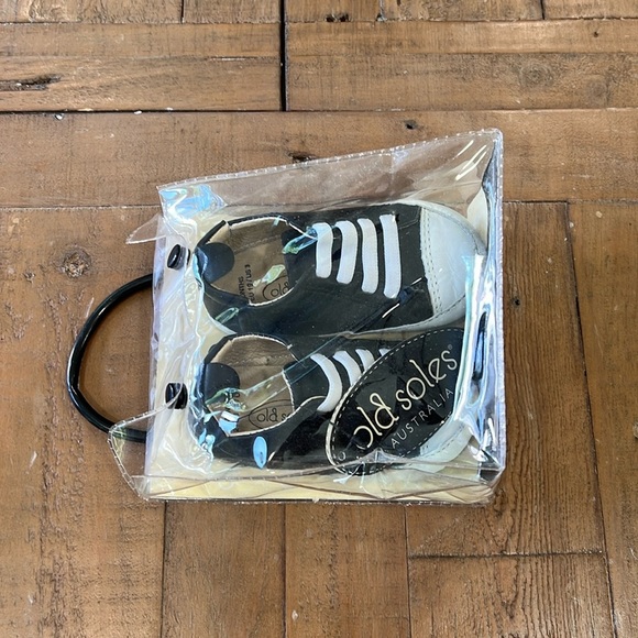 Old Soles Other - Old soles easy tread black leather sneakers nwt